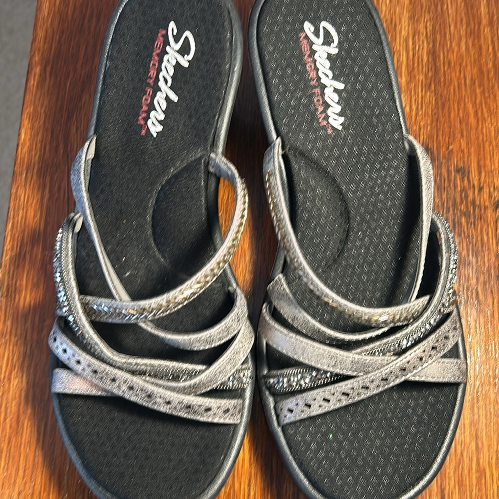 NWT Skecher Rumbler Wave New Lassie Wedge Pewter Sandal. Size 9 - Picture 7 of 11